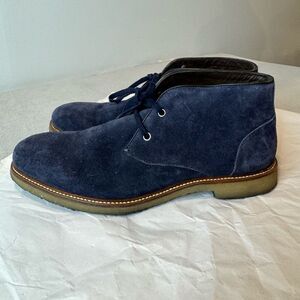 The Men's Store Bloomingdale's Chukka Boot Navy Suede Size 9  (MSRP $180)